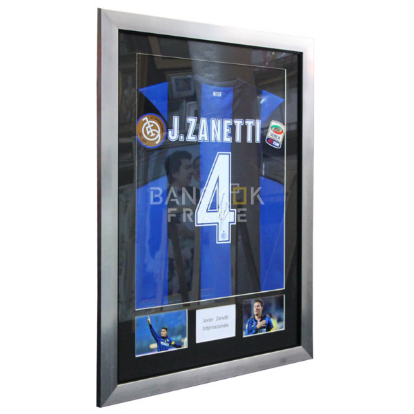 กรอบรูปเสื้อบอลโชว์ลายเซ็นนักเตะ